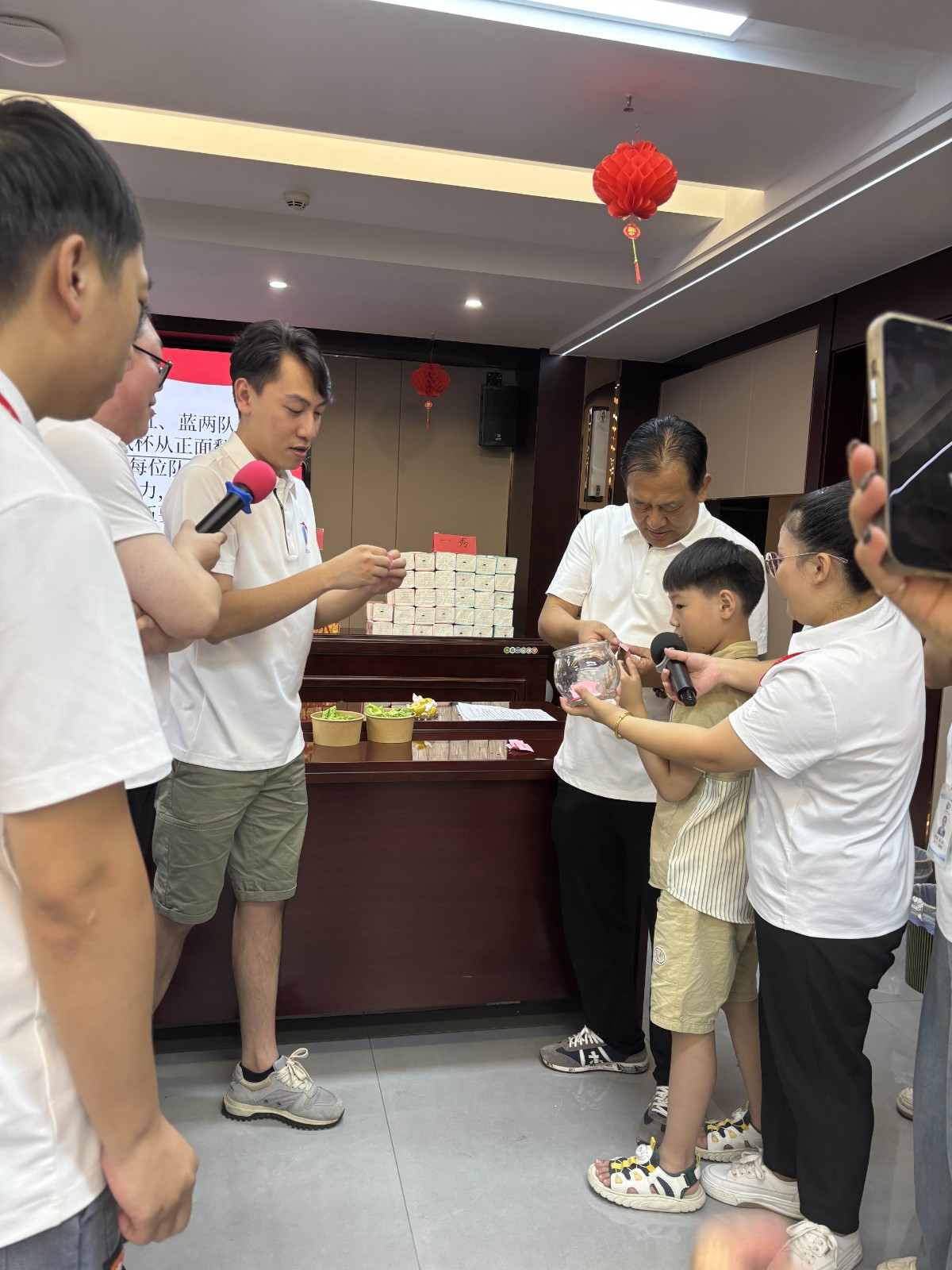 “易聚中秋團(tuán)圓意，順啟事業(yè)新篇章”易順建工集團(tuán)2024年中秋活動(dòng)圓滿舉行