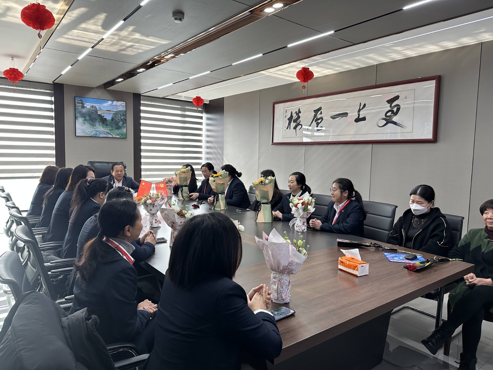 “同心協(xié)力 乘風破浪 巾幗力量，再創(chuàng)輝煌”易順建工集團舉行婦女節(jié)慶祝大會